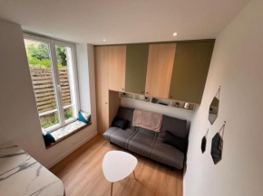 Studio Melun Peaceful Area 5 min to Train Station
